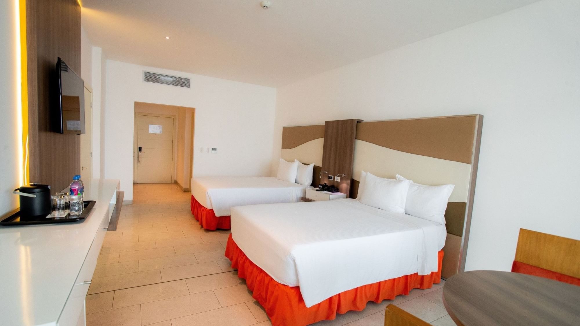 Habitación doble, frente al mar | Colon Salinas, image size:2000x1125