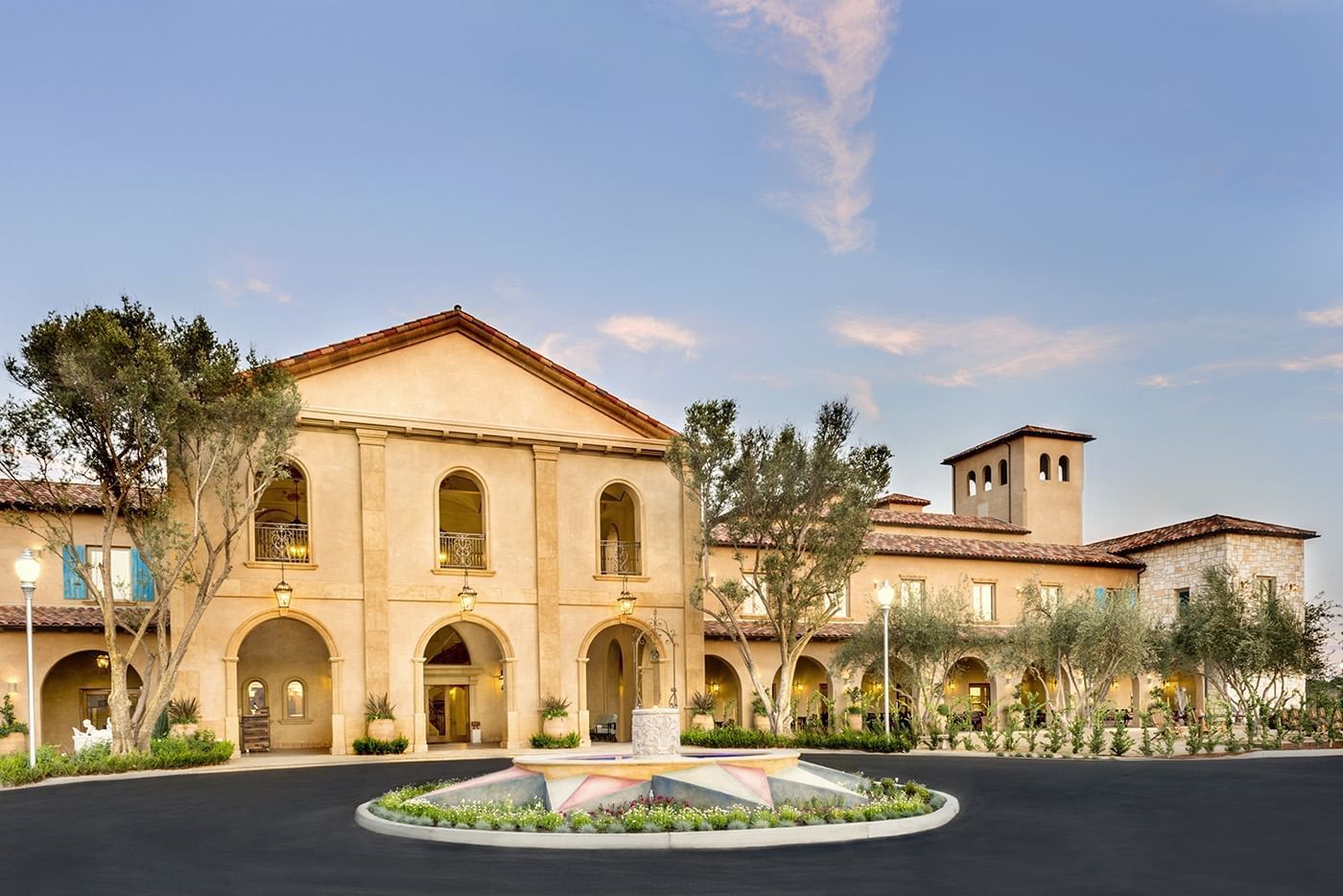 Allegretto Vineyard Resort round about Entrance in Paso Robles