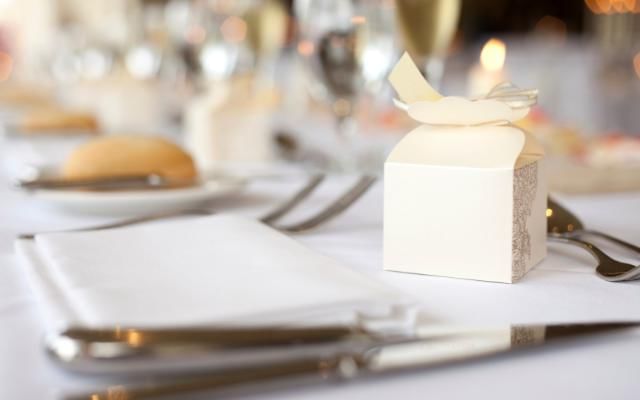 wedding gifts for guests on table