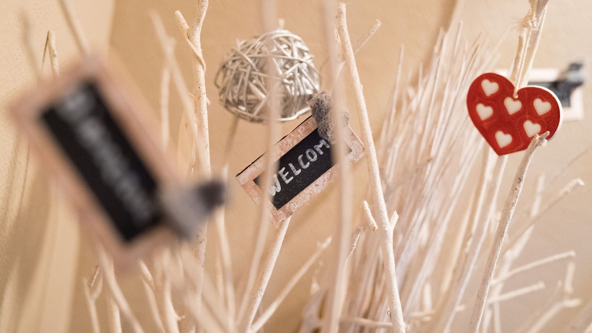 Closeup of a decoration in Originals Le Kastelberg