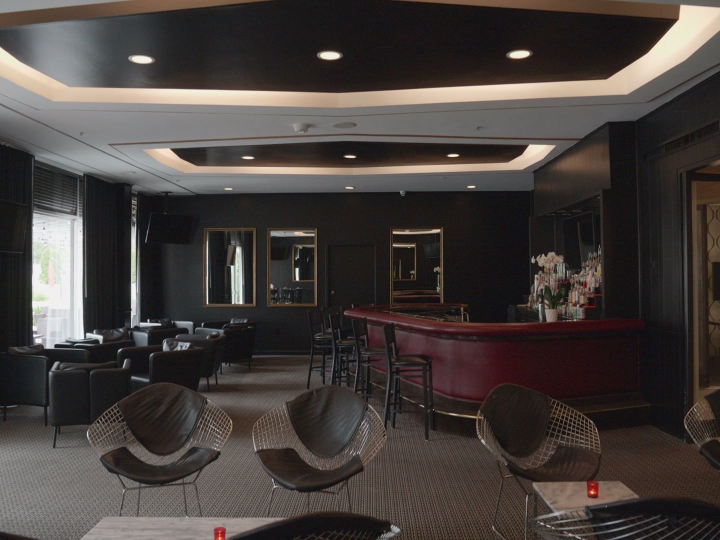 Interior of Morris Bar & Lounge at Capitol Skyline Hotel
