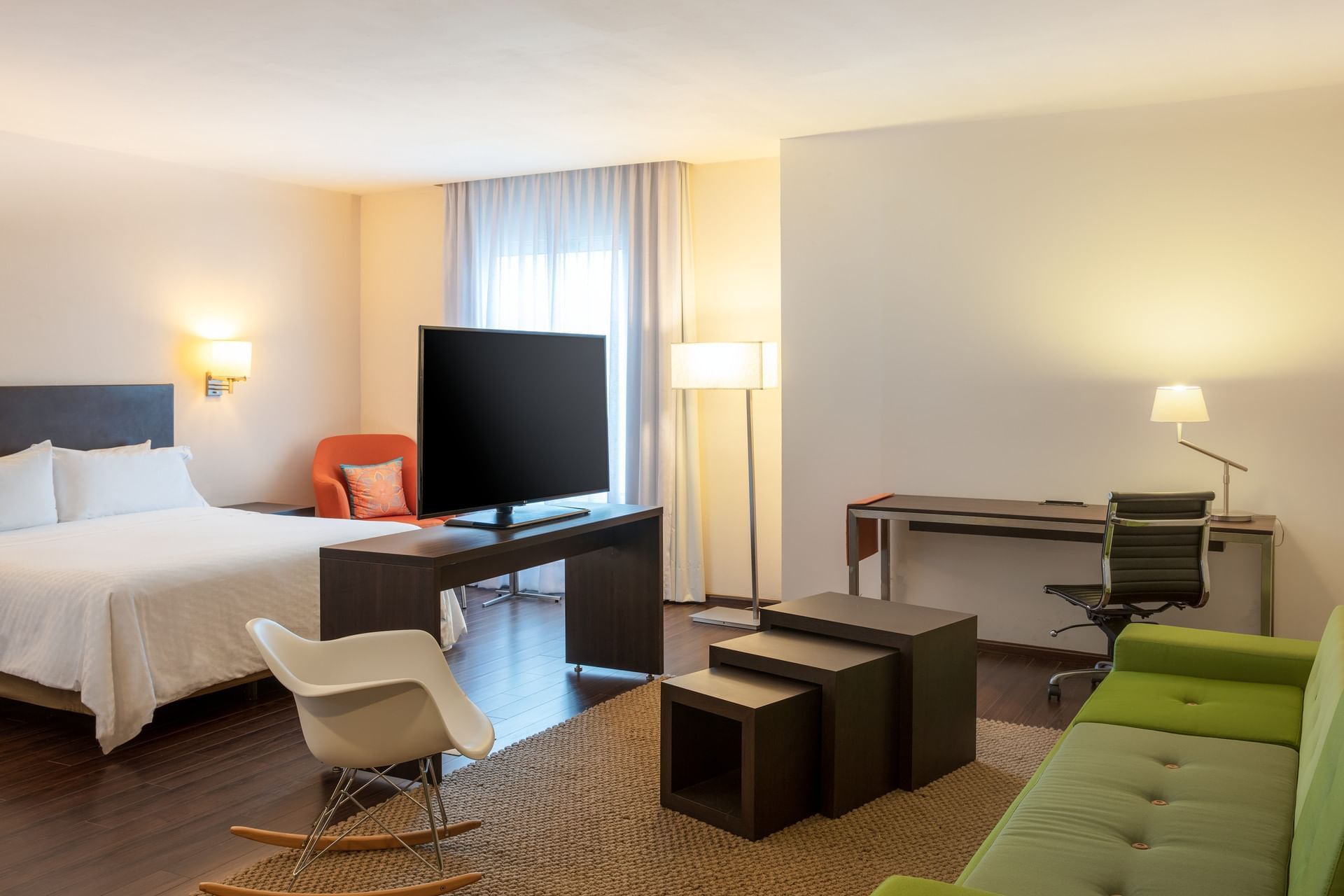 AMPLIAS HABITACIONES