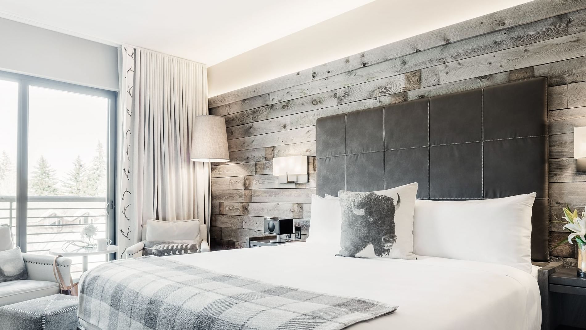 Hotel Jackson Premium King Room With View
