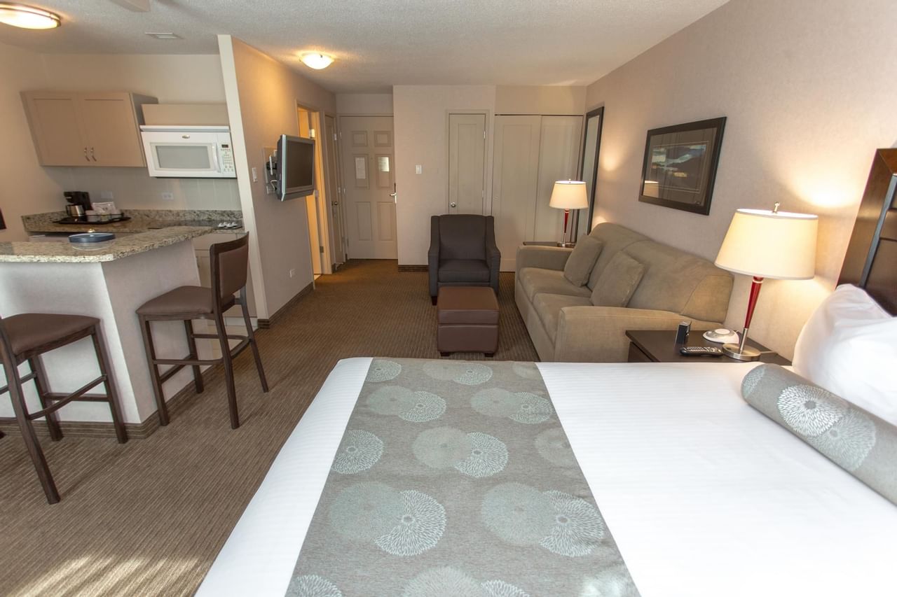 Premium Studio Queen Limited Kitchenette