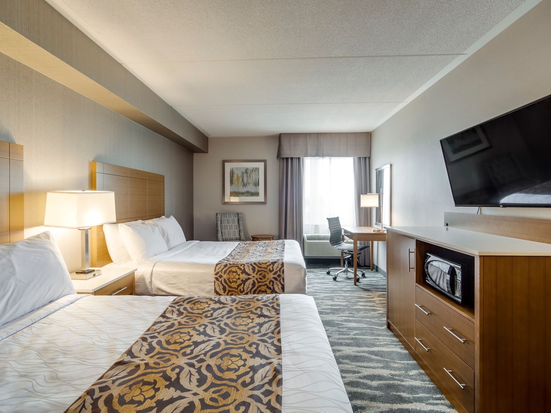 Monte Carlo Inn Brampton Suites | Hotels in Brampton