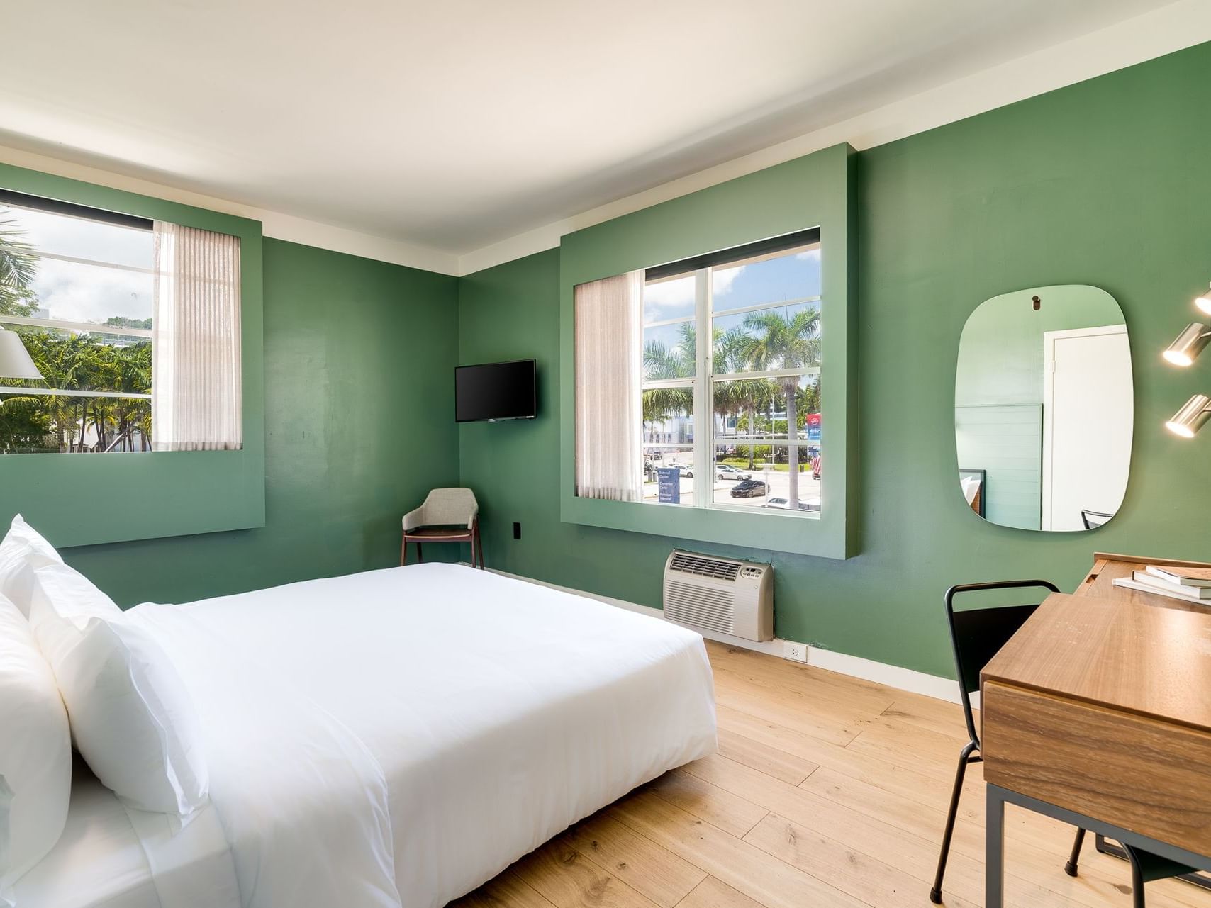 Deluxe City View Queen Room with TV at Greenview Boutique Hotel