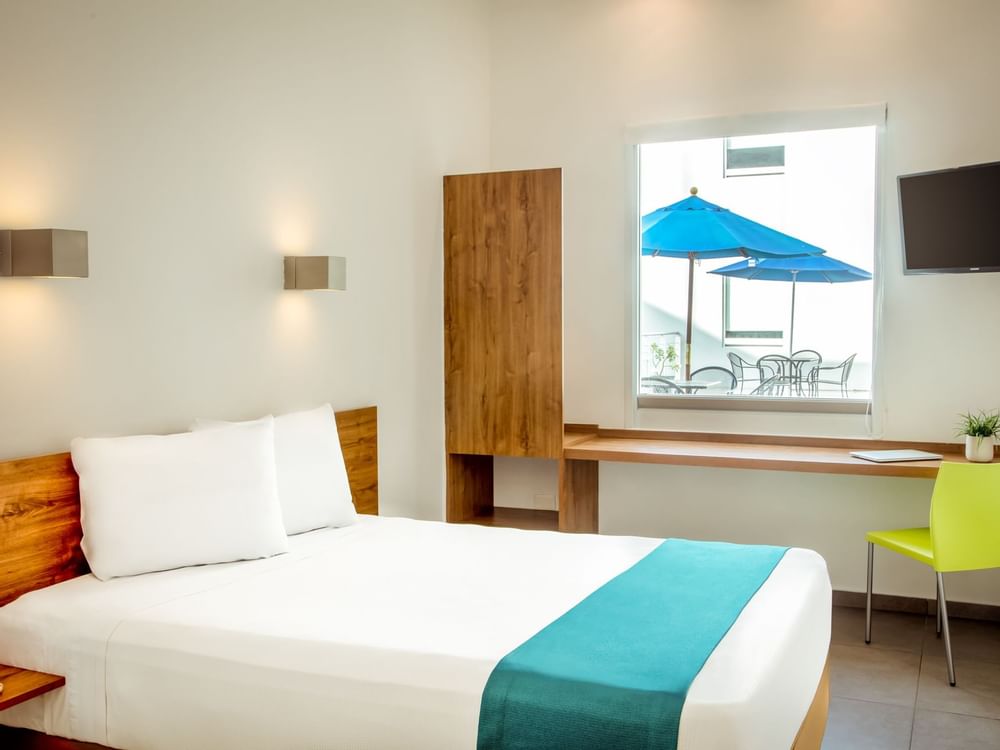 Superior Queen Room with Working Area at One Hotels