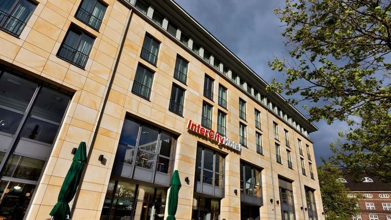 Low-angle shot of the exterior of InterCity Hotel Bremen