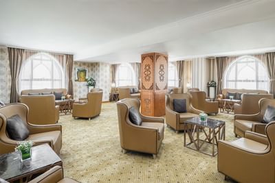 Lounge area in Executive Twin Room at Elaf Al Taqwa