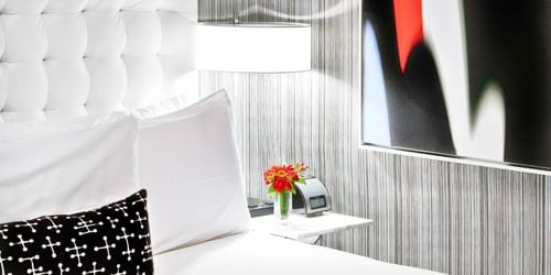Moderne Hotel NYC Plush Beds