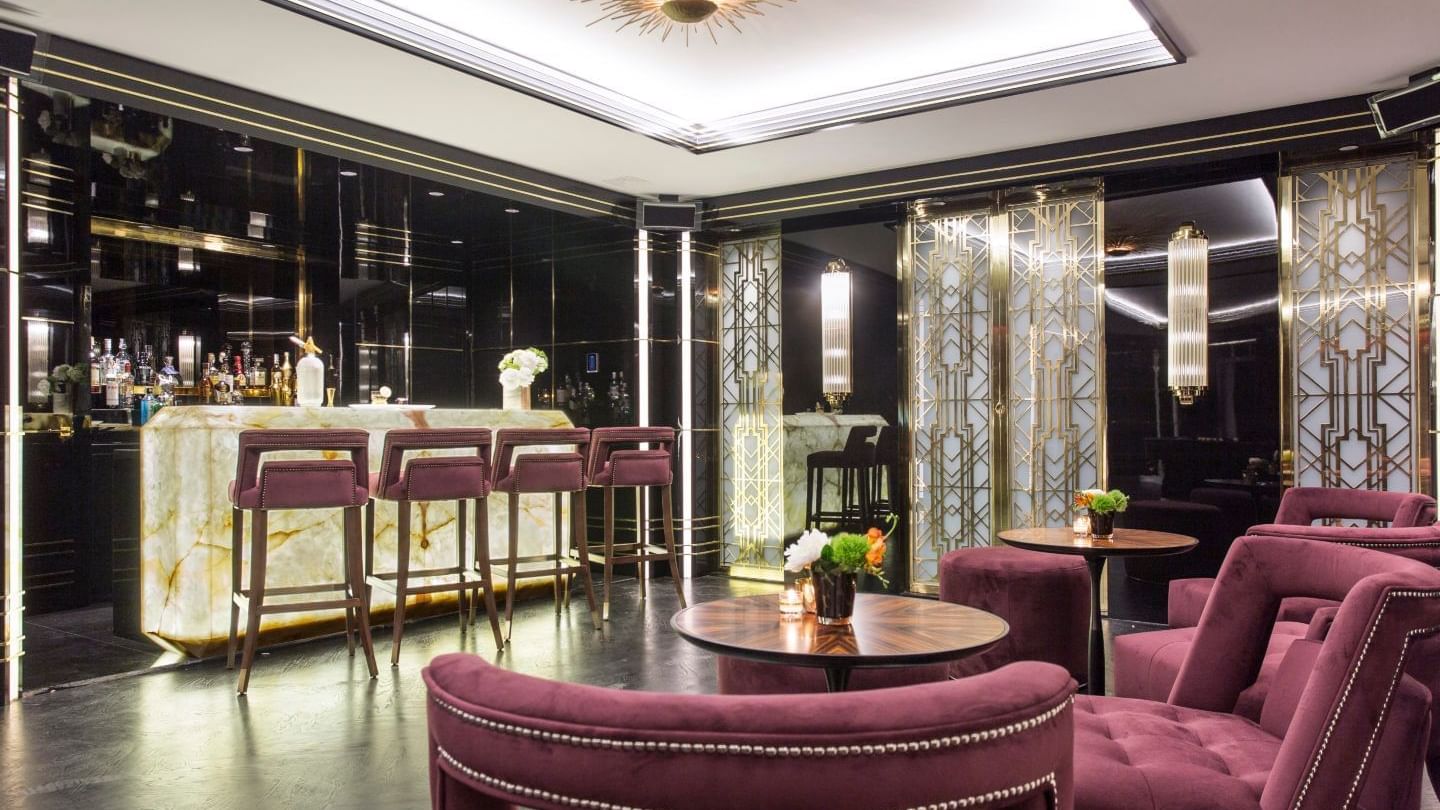 Bar counter & lounge of the bar at Marbella Club Hotel