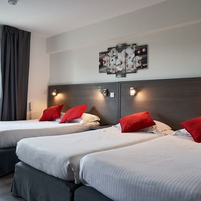 SUITE WITH BALCONY AND VINEYARD VIEW