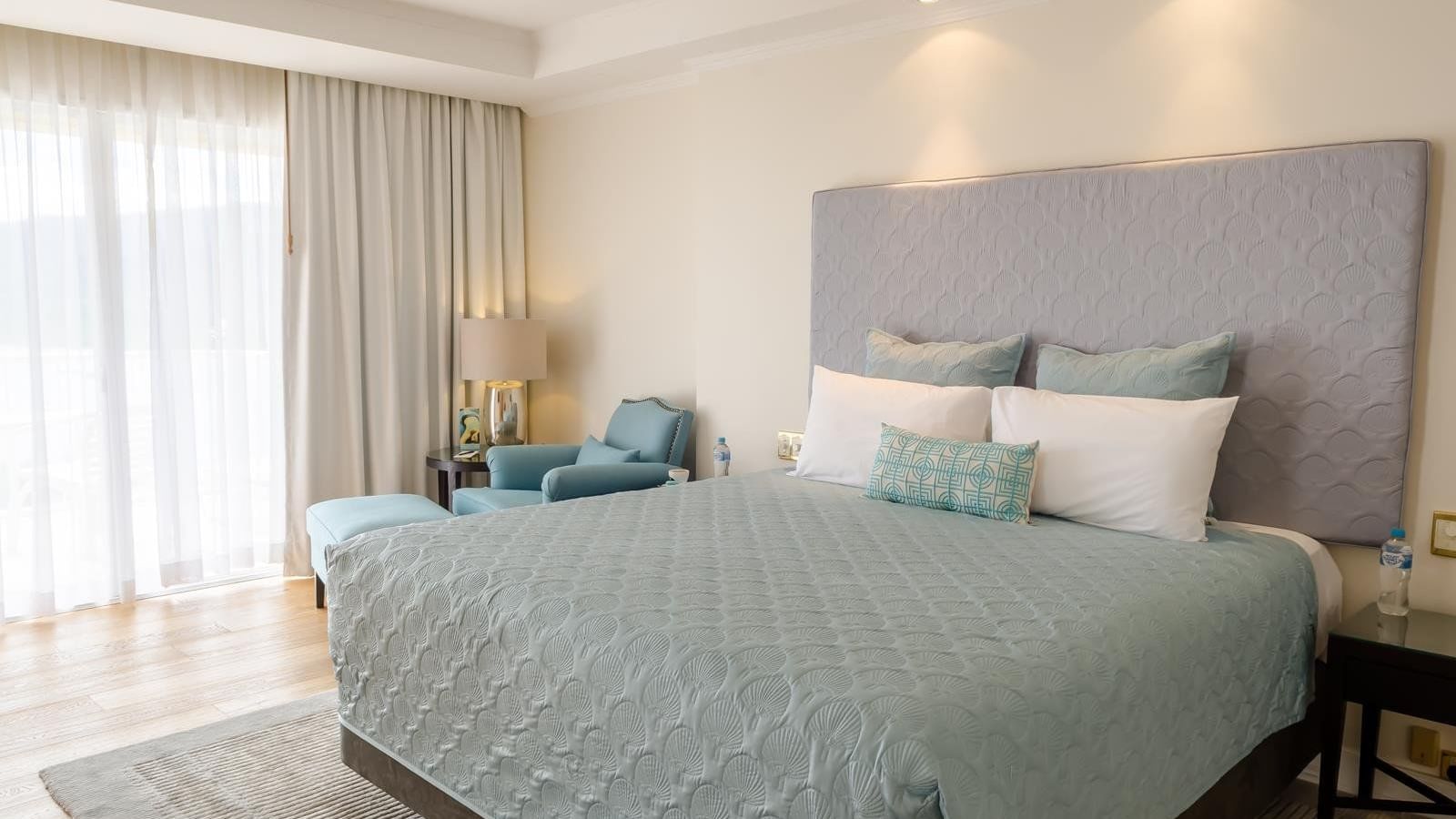 Presidential Suite Bedroom at Pullman Cairns International