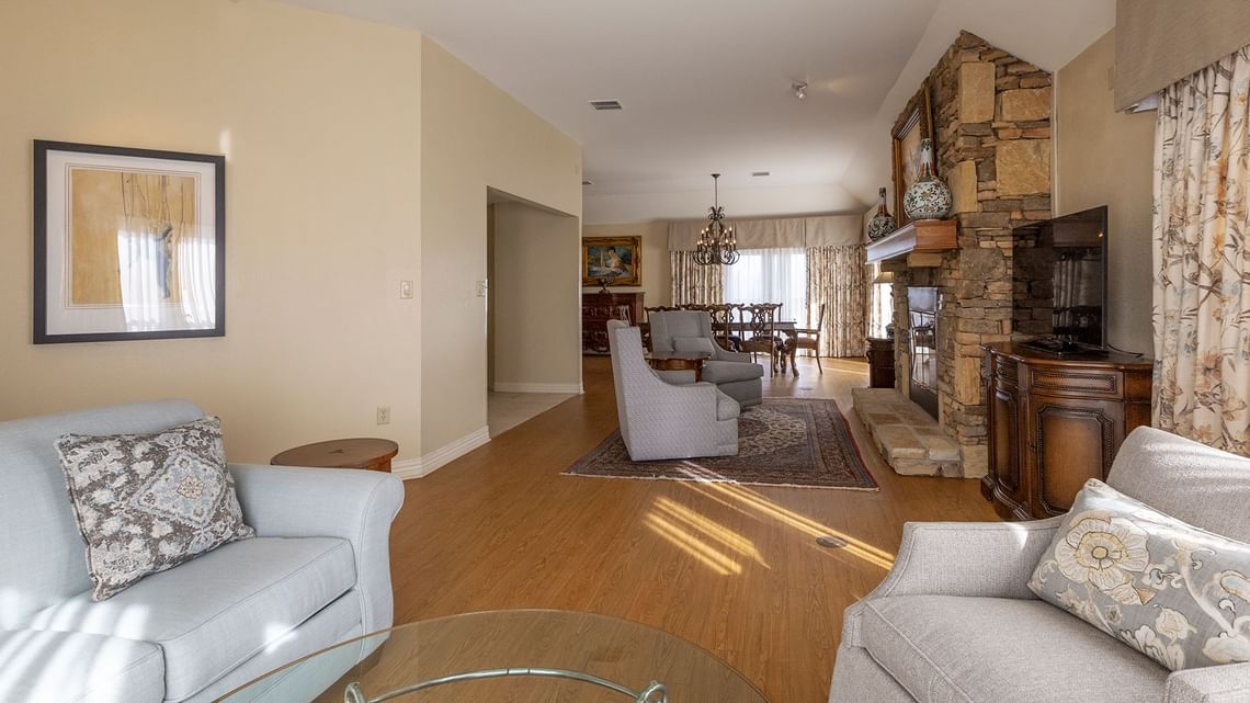 Penthouse | Music Road Resort Inn Accommodation - Penthouse Music Room With Rooftop Access