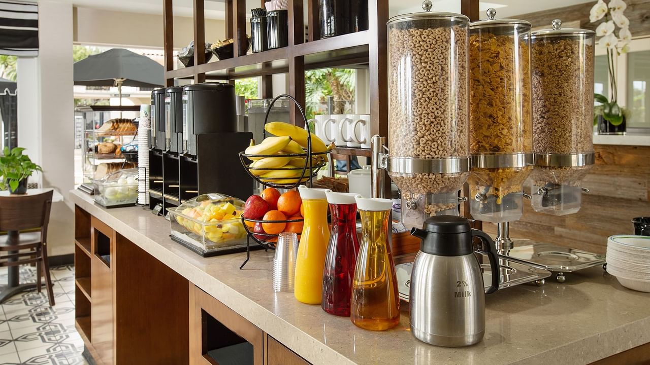 The West Beach Inn, a Coast Hotel - Breakfast