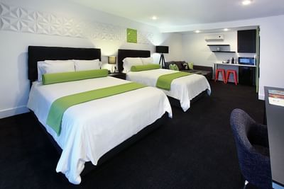 Luxury Queen room with double beds at 7 Springs Inn & Suites