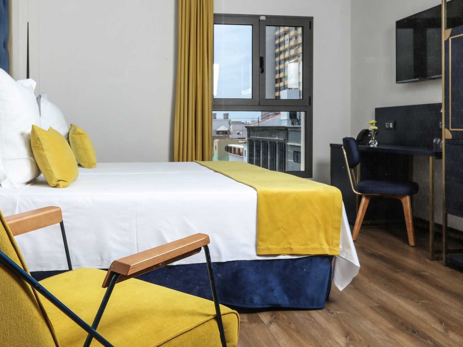 Habitación Deluxe Twin en hotel Design Plus Bex