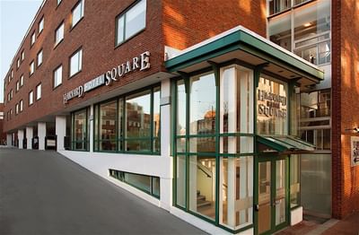 entrance to harvard square hotel