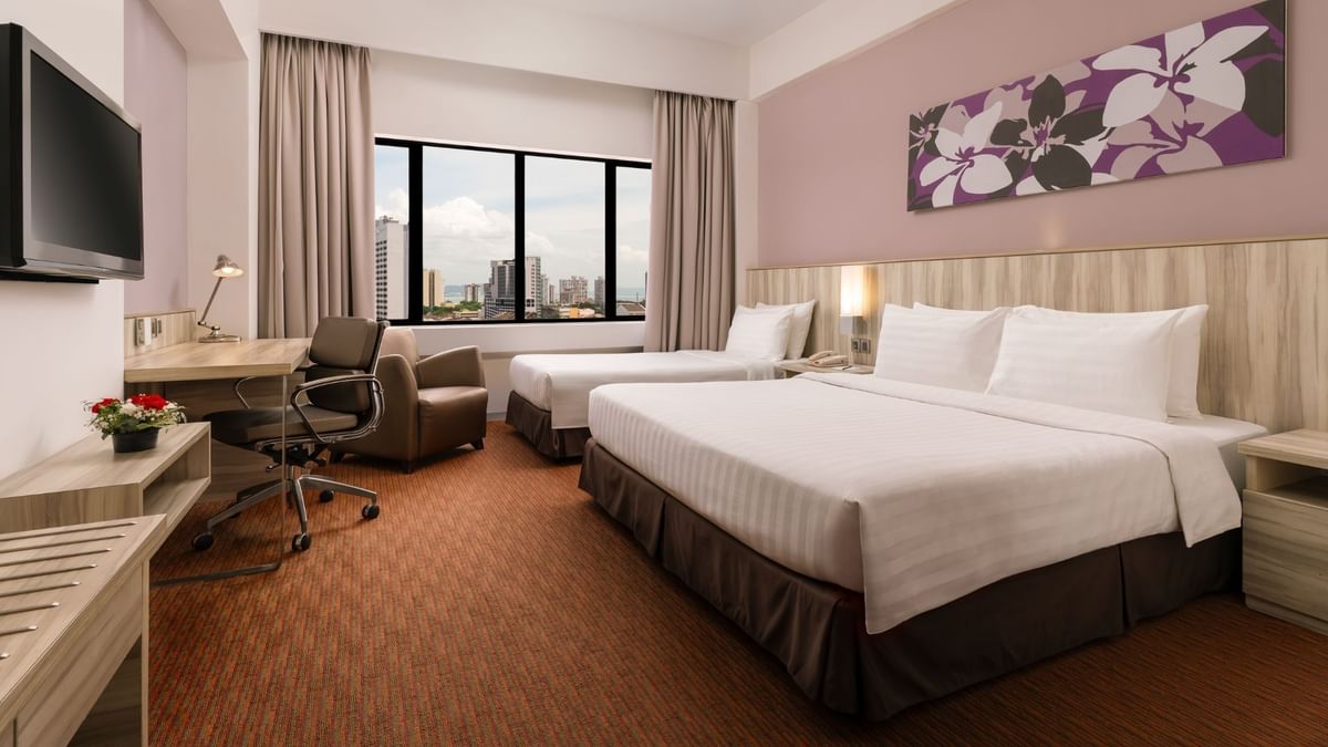 Hotel Room suitable for three persons with modern furnishings