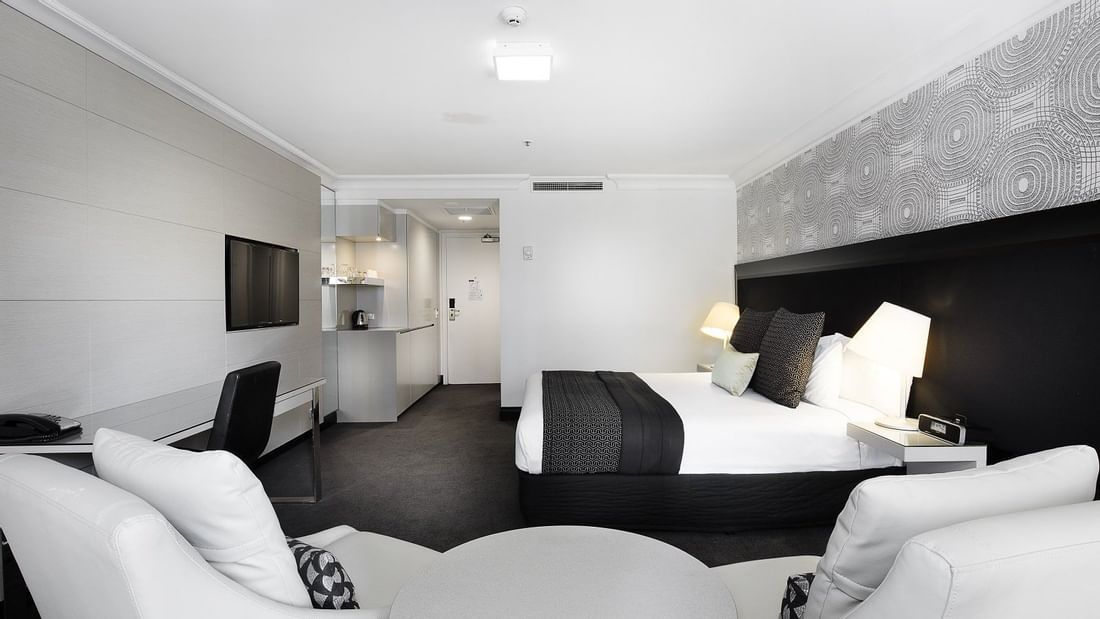 Balcony Guest Rooms at Pullman and Mercure King George Square Brisbane