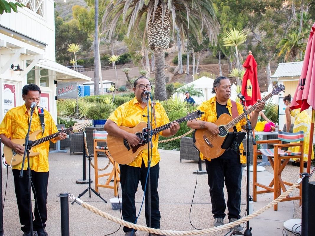 Summer Luau at Descanso Beach Club
