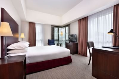 King bed of Capital Deluxe at Hotel Capitol Kuala Lumpur