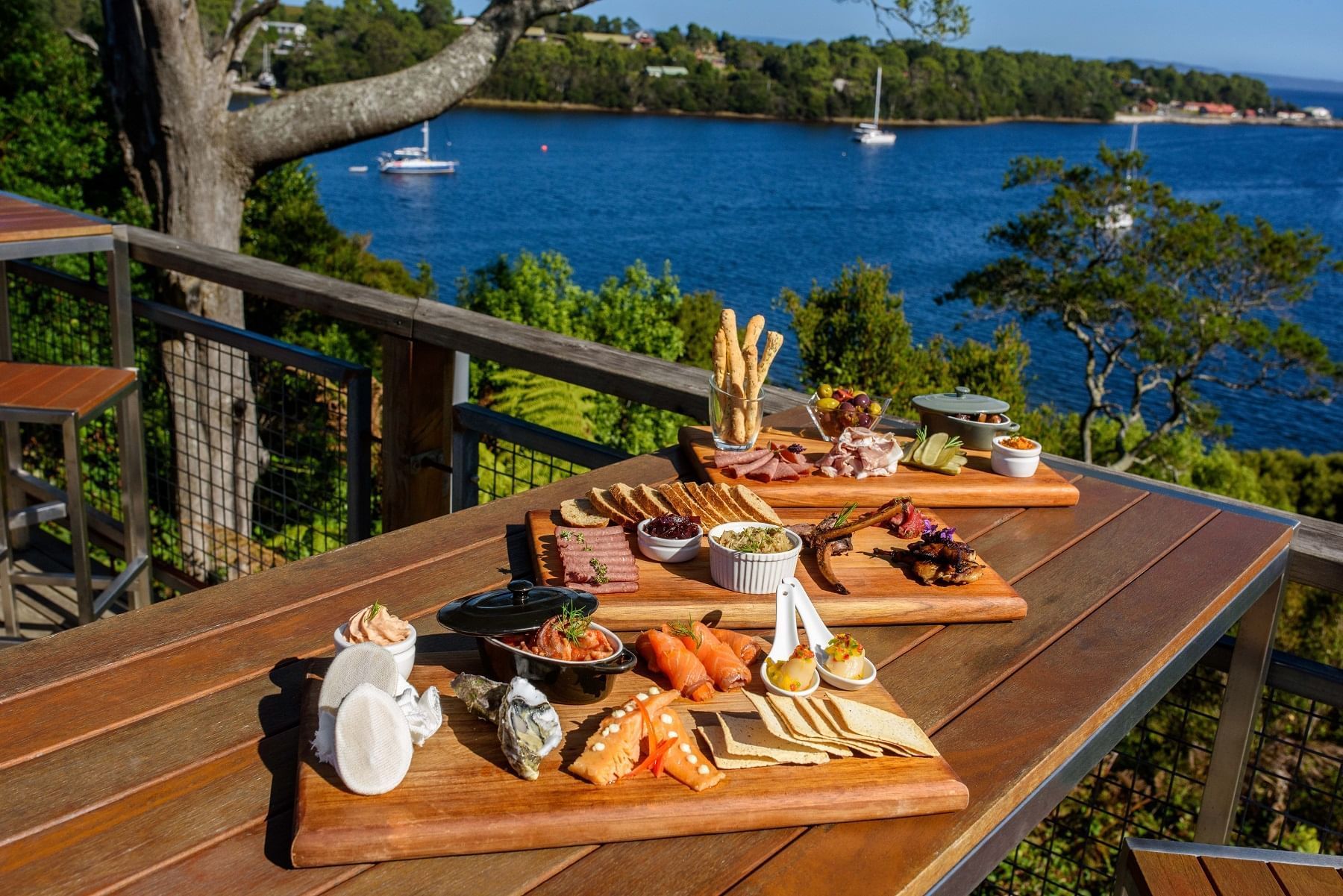 View 42º Strahan Restaurant & Bar