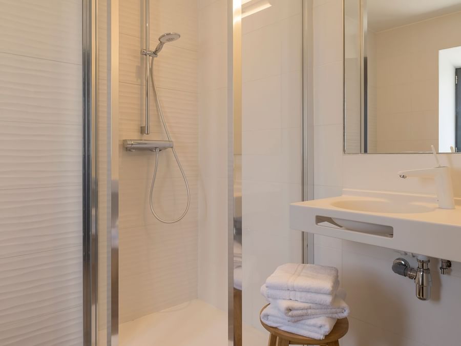 Bathroom vanity in bedrooms at Hotel Saint-Roch