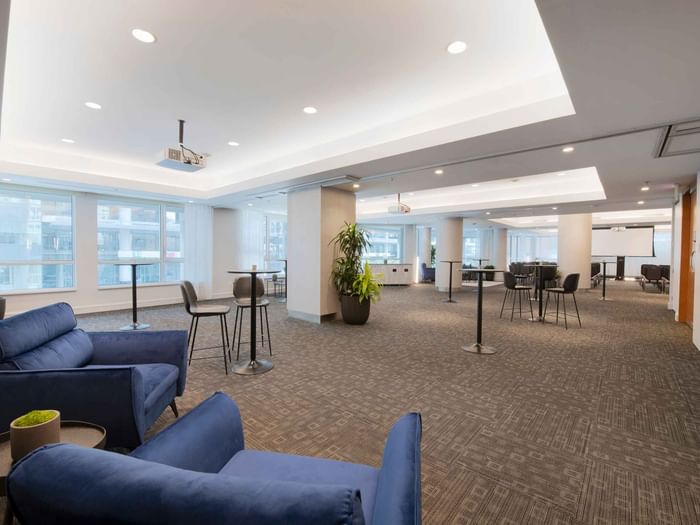 Pre-function area of Salon Crescent + Salon René-Levésque AB at Warwick Le Crystal Montreal