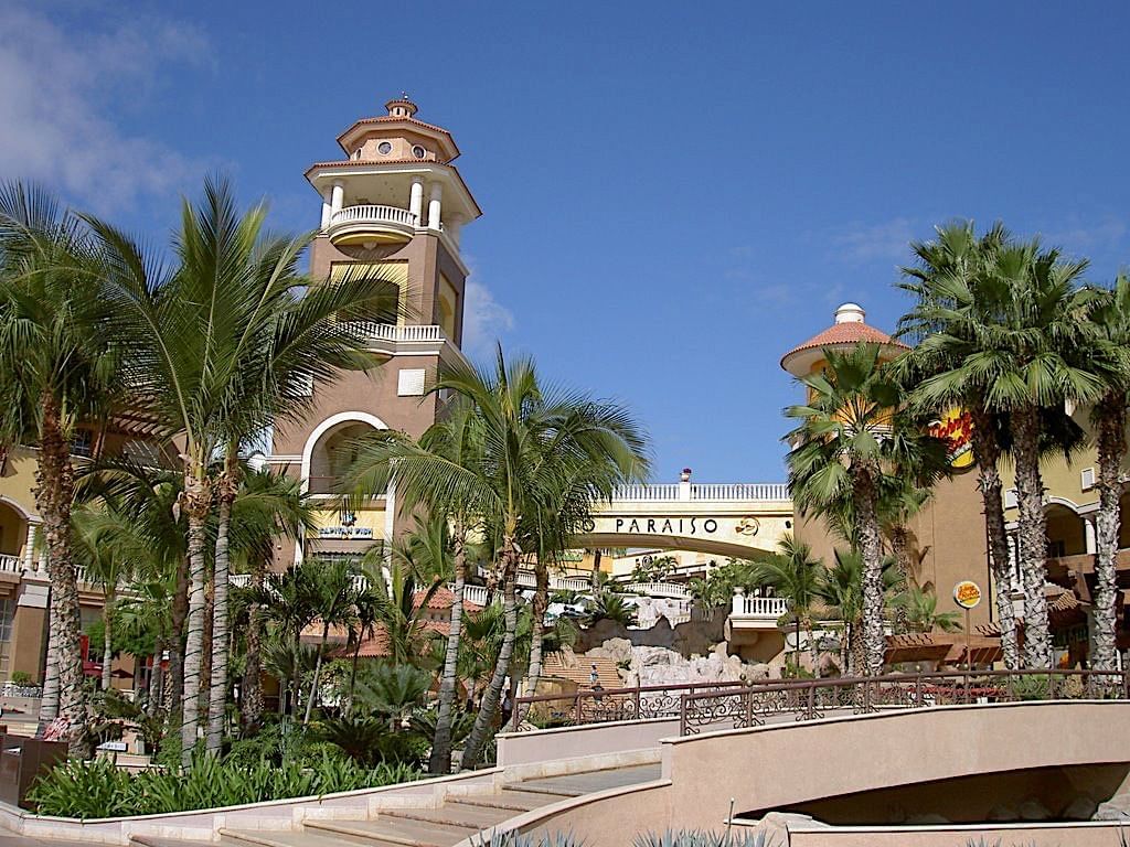 Centro comercial Puerto Paraiso