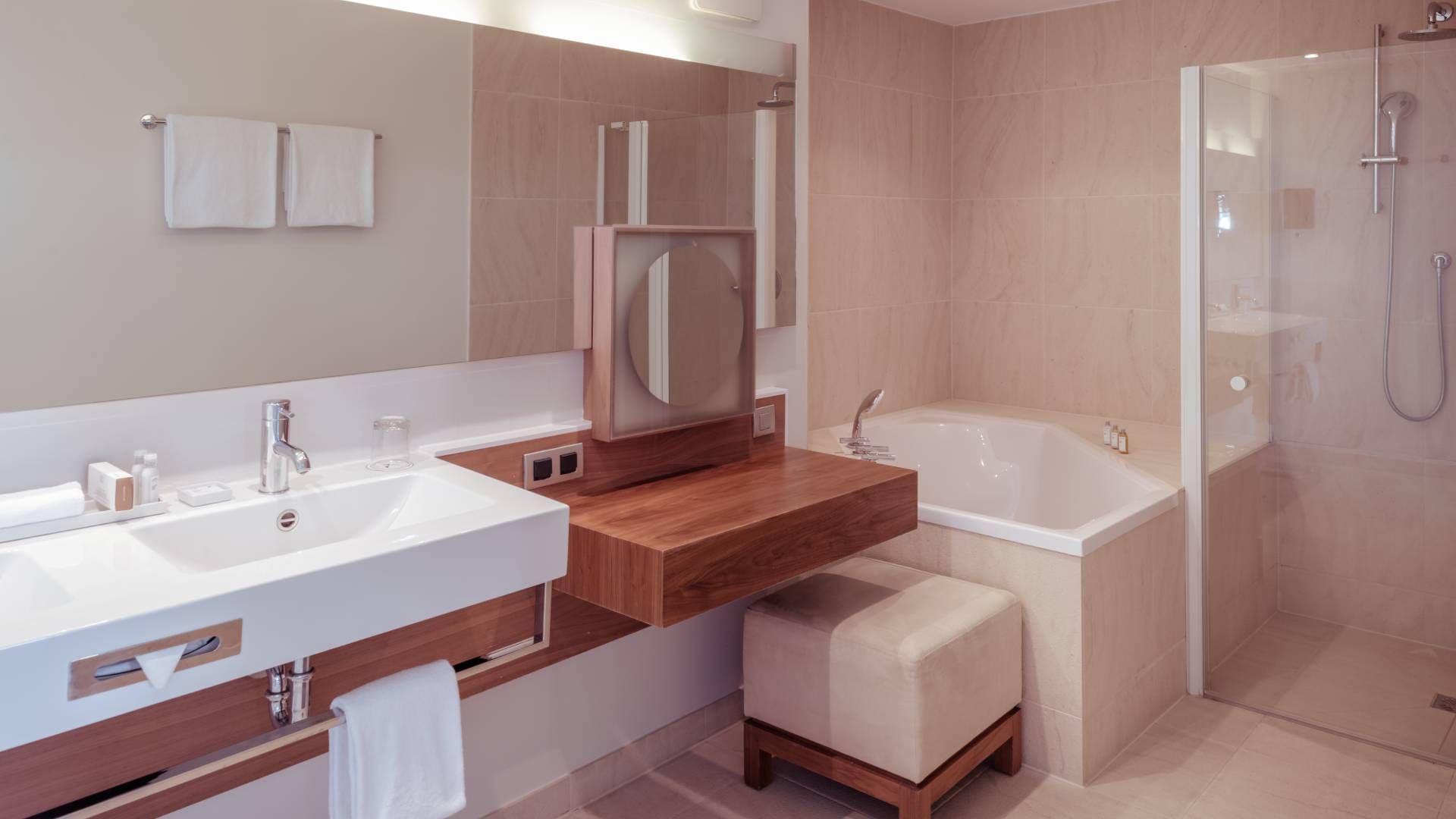 Bathroom tub & vanity, Balance Suite at Falkensteiner Hotels