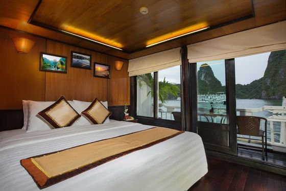  Syrena Cruises - Best Halong Bay Cruises - Deluxe King Balcony