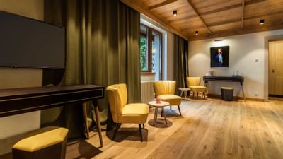 Livingroom in King Junior Suite at Ana Hotels Bradul