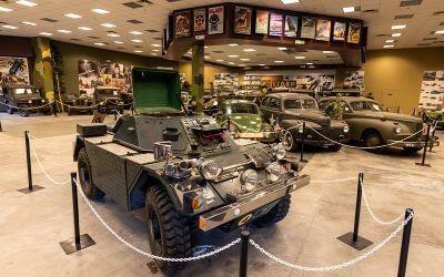 Military and classic vehicles in the Orlando Auto Museum.