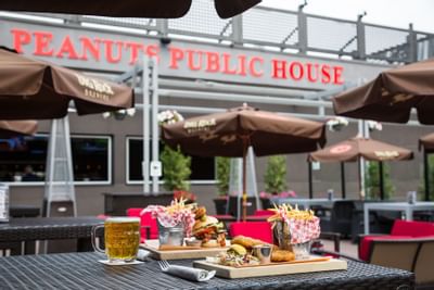 Food served at Peanuts Public House in Carriage House Hotel