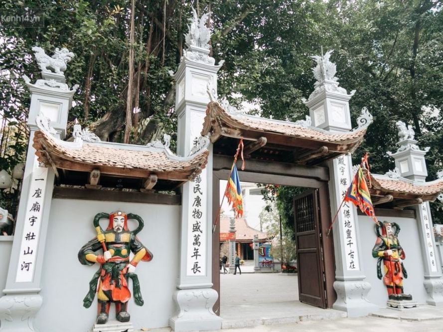 Exterior of Ha Pagoda near Eastin Hotels