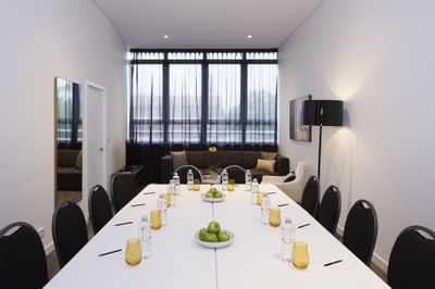 Meeting Room at Silkari Suites at Chatswood Apartments