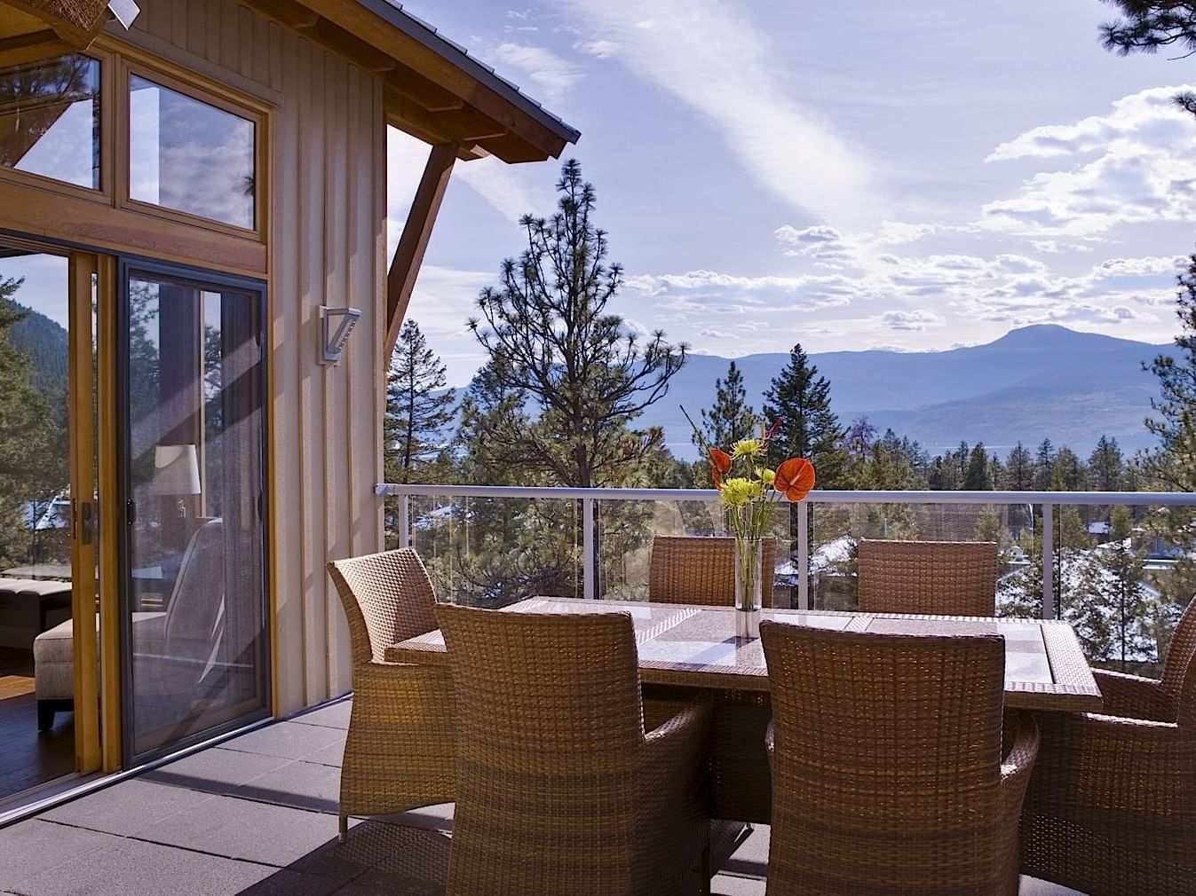3 rooms forest cabin patio at Outback Lakeside Vacation Homes