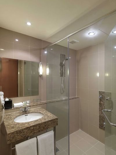 Bathroom Shower & vanity, Suite at Hotel Capitol Kuala Lumpur