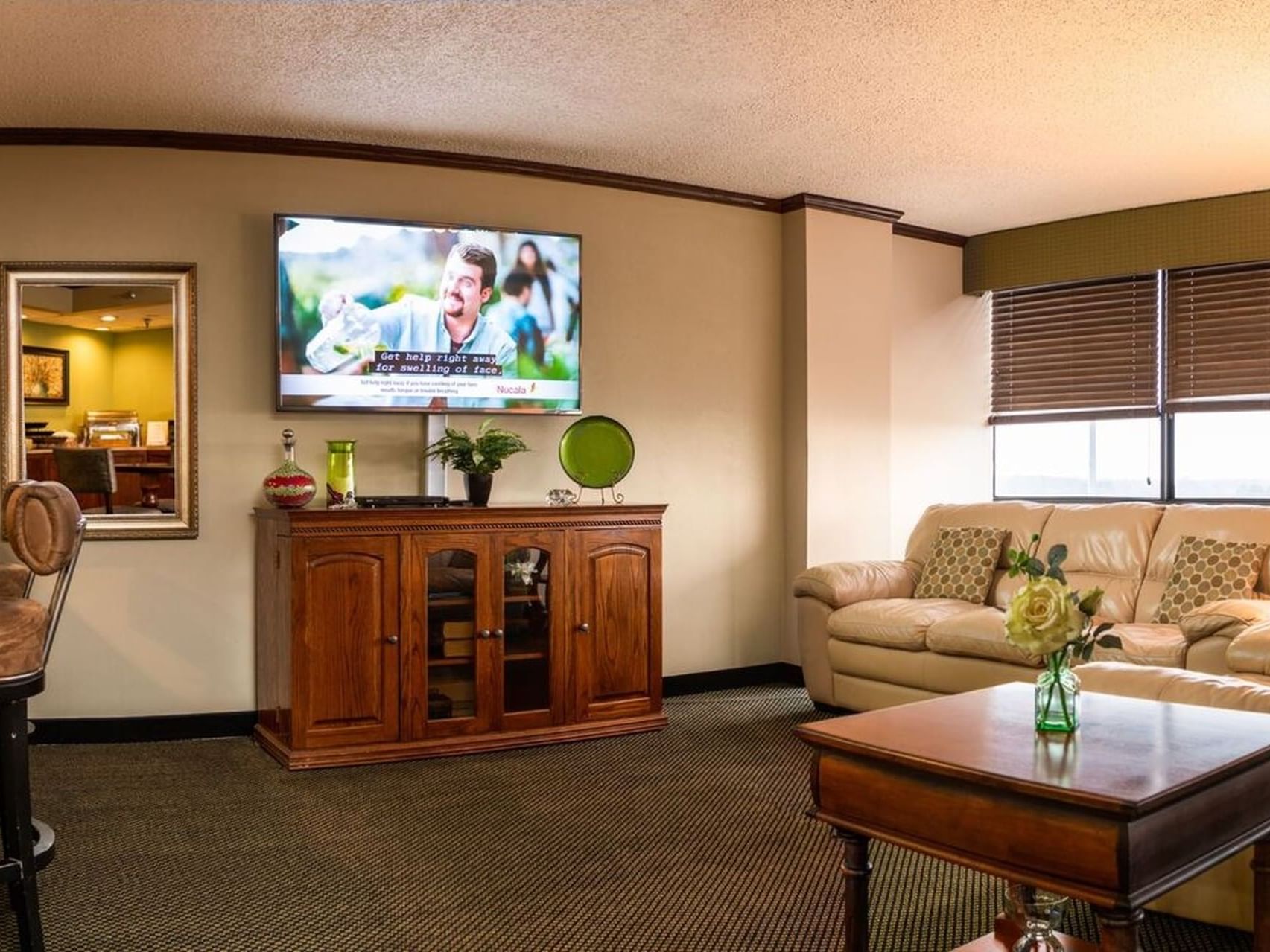 Living area of Concierge Level room at MCM Elegante Beaumont