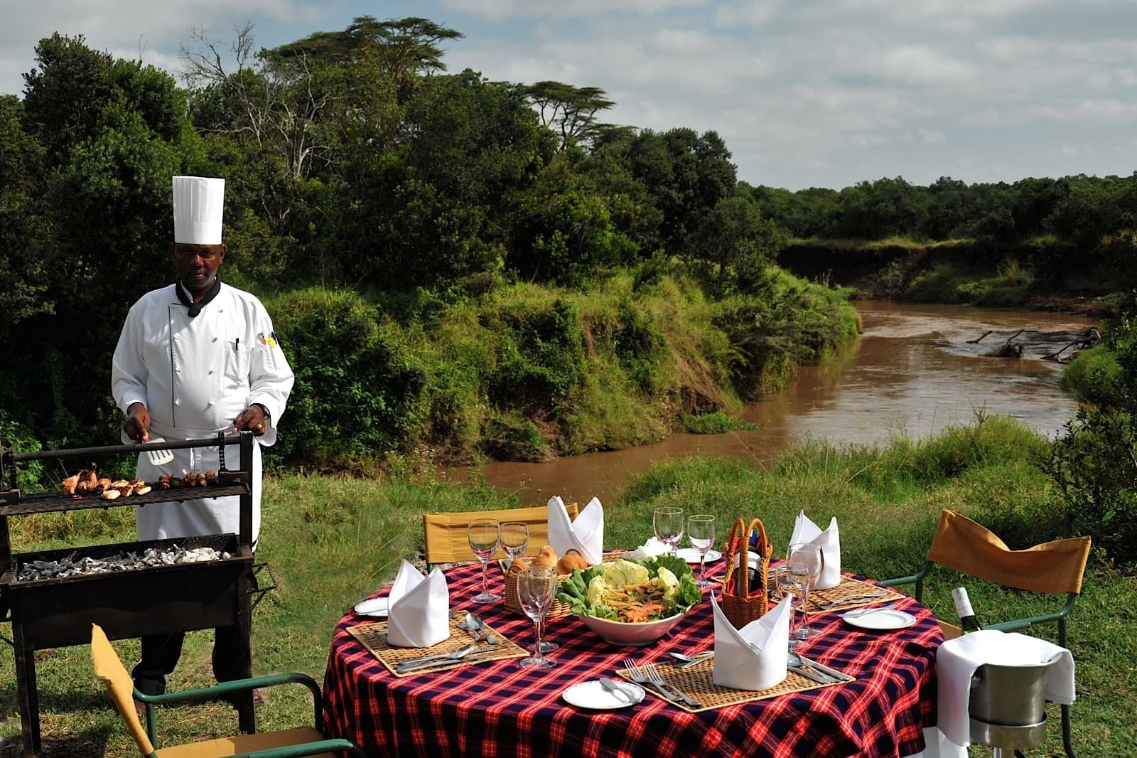 Exciting holiday. Сельский туризм Кения. Serena Sweet Waters Camp. Outdoor Dining area.