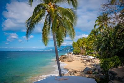 Maraika Beach Cottages by the seaside near Villa Premiere Boutique Hotel & Romantic Getaway