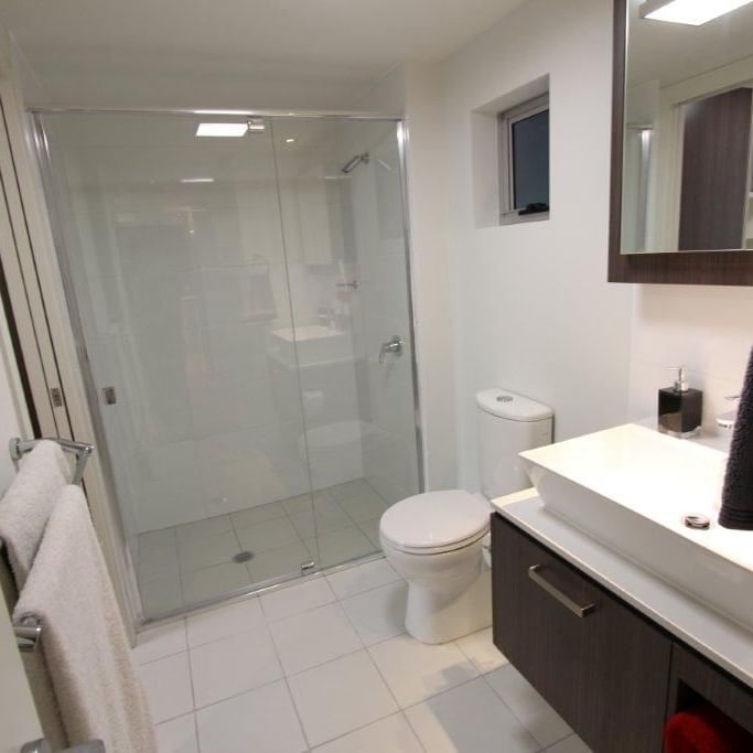 On Gailey_ Main Bathroom