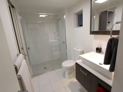 On Gailey_ Main Bathroom