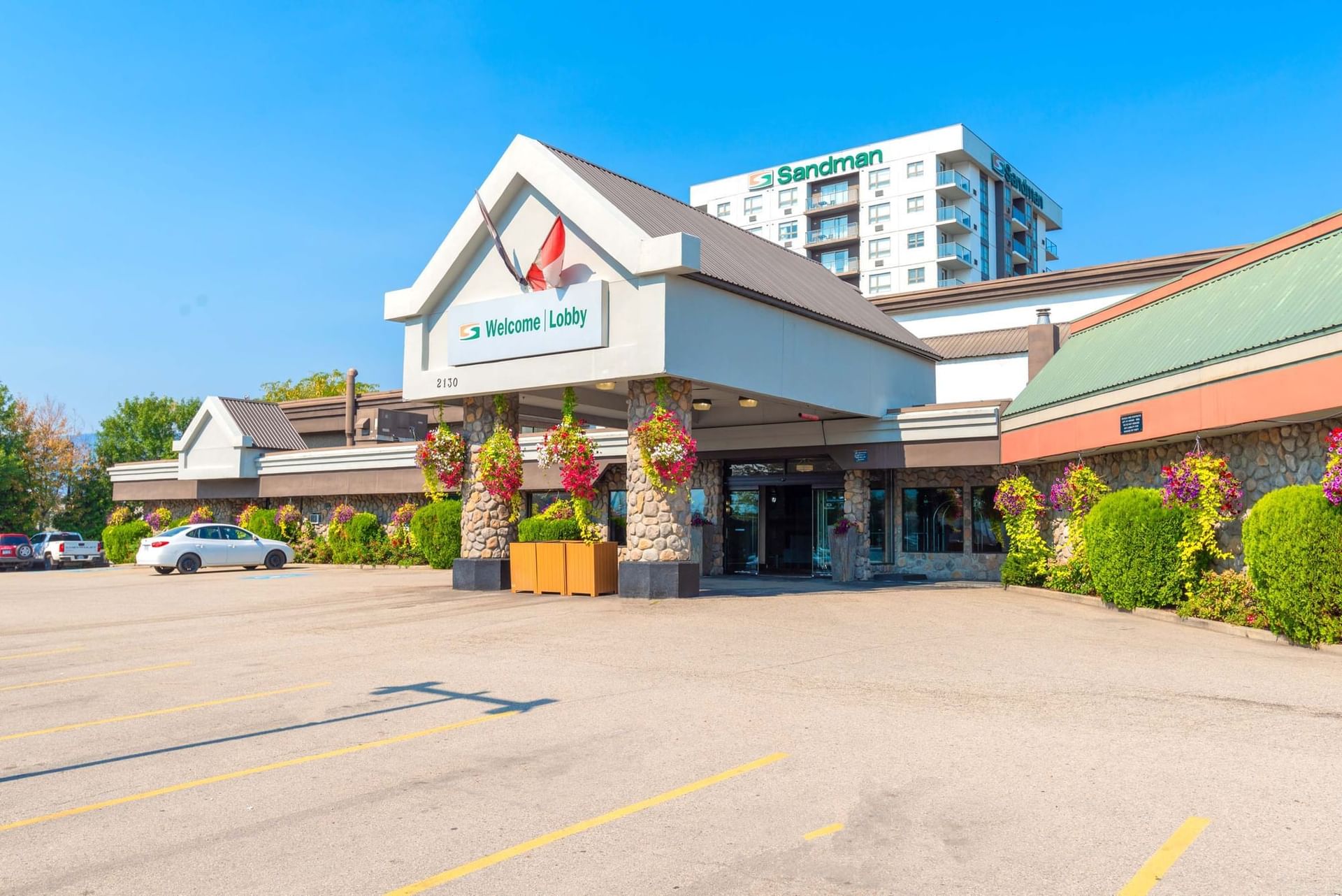 Sandman Hotel & Suites Kelowna Sandman Hotel & Suites Kelowna