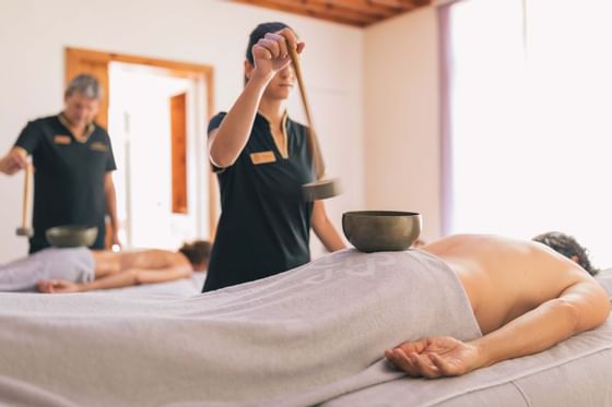 Reise durch Indien | im Romantikhotel ...liebes Rot-Flüh im Tannheimer Tal in Tirol, Österreich