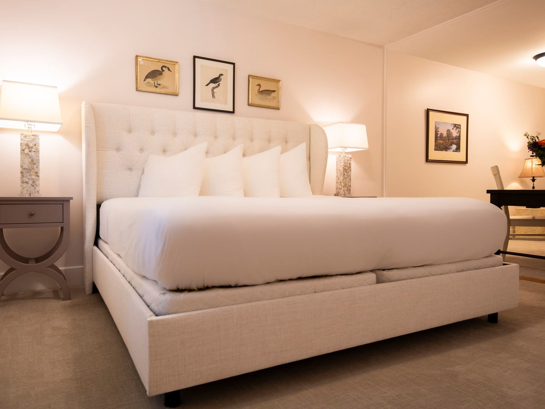 bar harbor manor classic king room