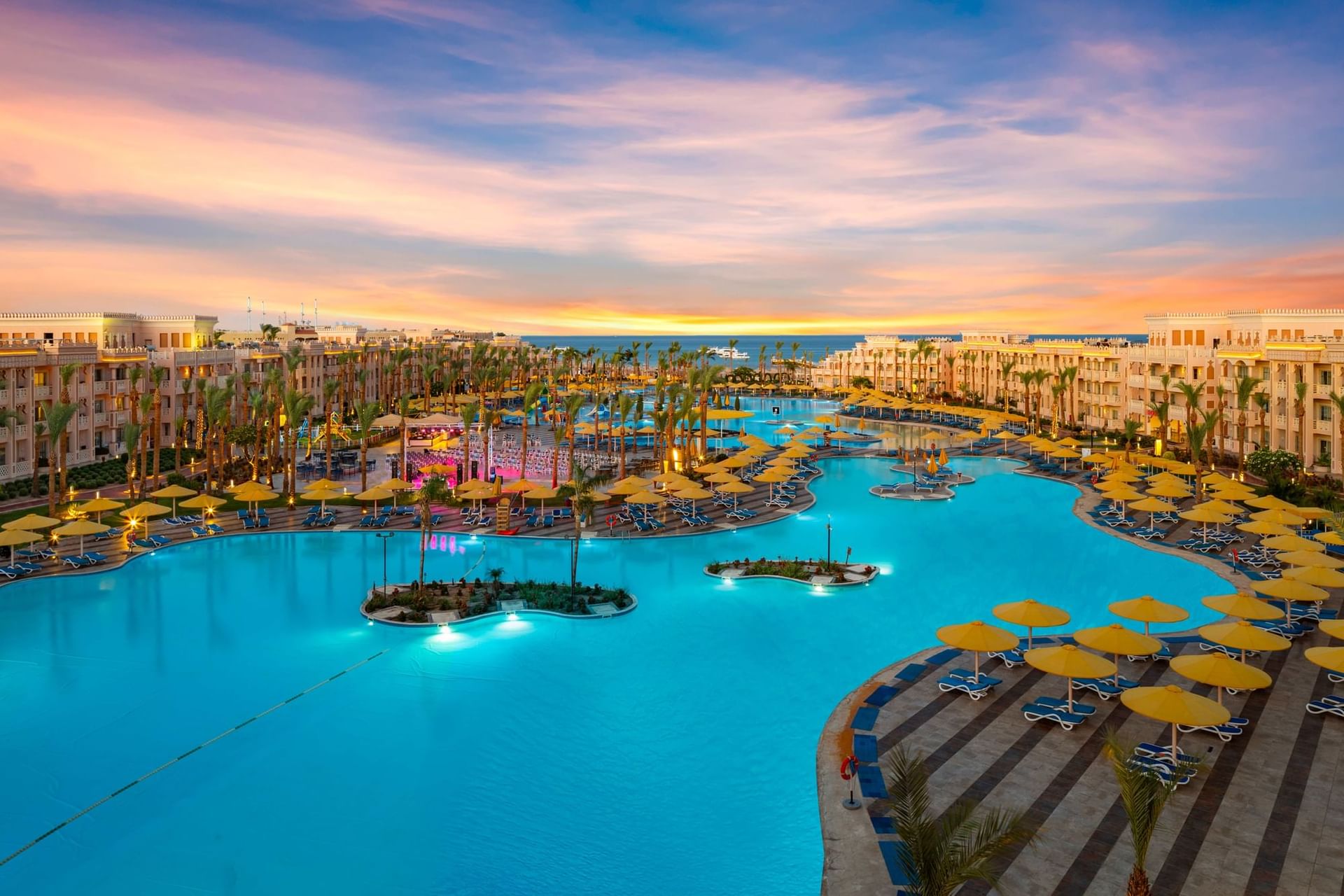 Pickalbatros Palace Resort | Beach Resort Hurghada