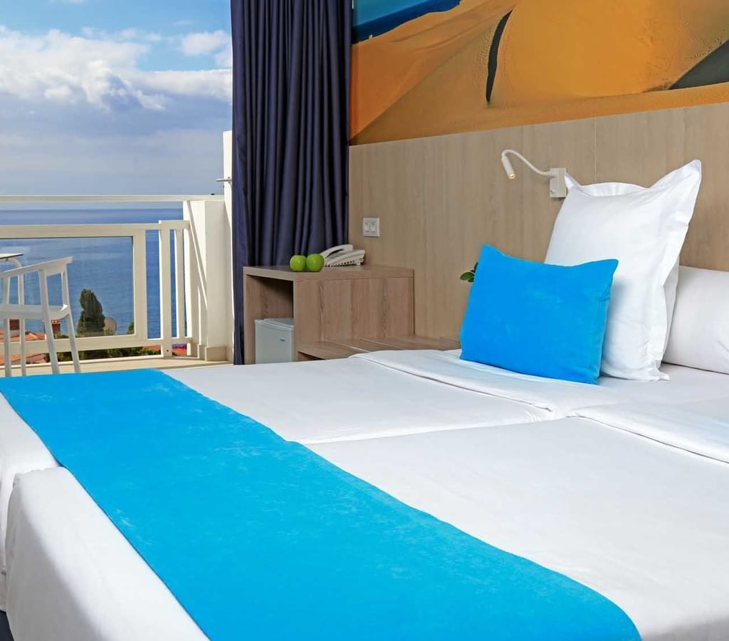 Deluxe Twin Rooms Partial Sea View | LABRANDA Marieta Accommodation