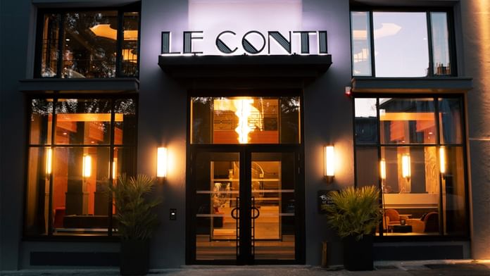 Vue extérieure et entrée de l'Hôtel & Spa Oceania Le Conti